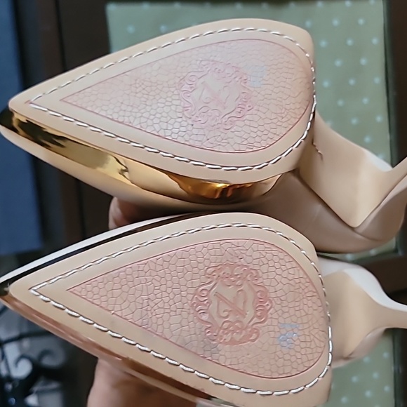 ZiGiny High Heels 5 inch Pump Size 8 - Picture 9 of 10